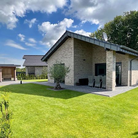 Schoenes Ferienhaus Mit Sauna Am Harkebruegger See In Der Naehe Von Oldenburg Barssel  Zewnętrze zdjęcie