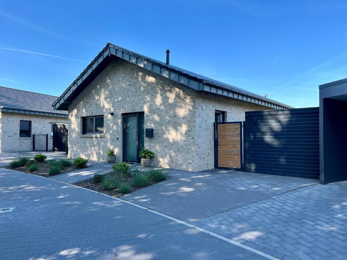 Schoenes Ferienhaus Mit Sauna Am Harkebruegger See In Der Naehe Von Oldenburg Barssel  Zewnętrze zdjęcie
